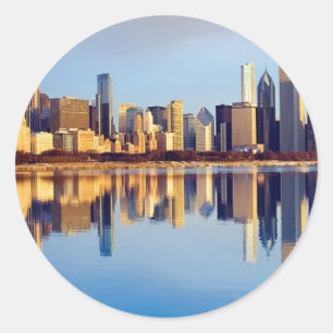 Sticker Rond View of Chicago skyline with reflection