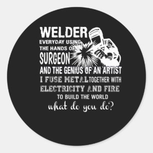 Sticker Rond Welder utilisant les mains Chirurgien Génie Artist