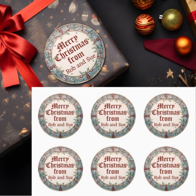 Sticker Rond Wreath de Noël (A Christmas wreath gift label is shown attached to a gift and in a sheet of six.)