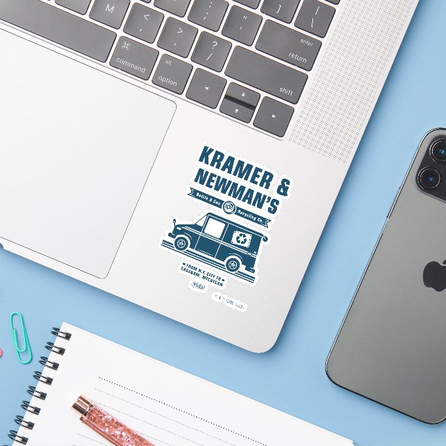 Sticker Seinfeld | Kramer & Newman's Recycling Co. (Ordinateur portable avec iPhone)