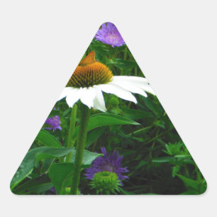 Sticker Triangulaire Fleur de cône blanc, fleurs pourpres et papillon