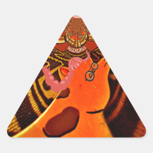 Sticker Triangulaire Giraffe drôle : Un charme africain kaléidoscopique