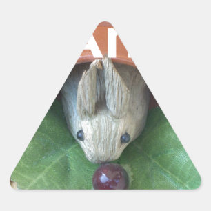 Sticker Triangulaire Snacking de lapin mignon