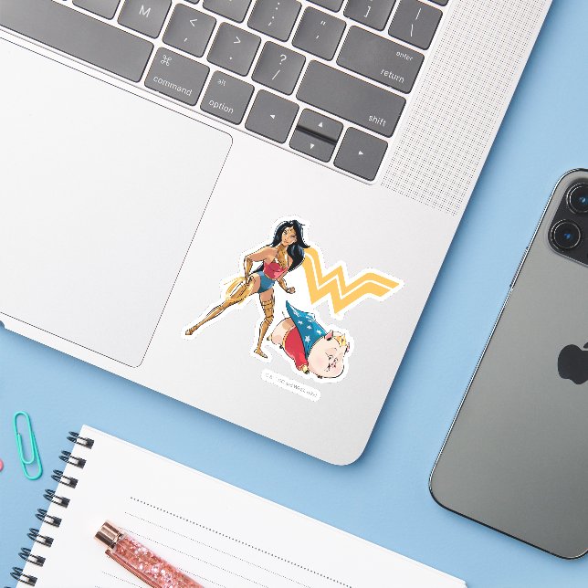 Sticker Wonder Woman & PB (Ordinateur portable avec iPhone)
