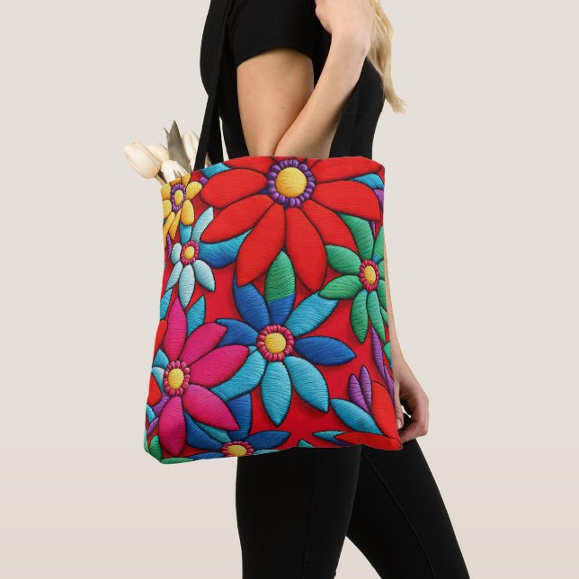 Stickereidesign Tasche (Von Nahem)