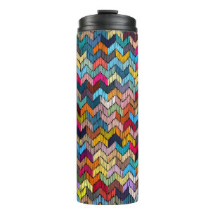 Stickereien nahtlos geometrisch. Ornament E Thermosbecher