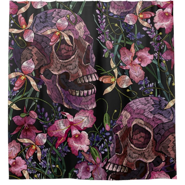 Stickereiskull und rosa orchid-Blume Duschvorhang (Vorderseite)