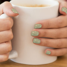 Emballages d'ongles à la marguerite verte sauge