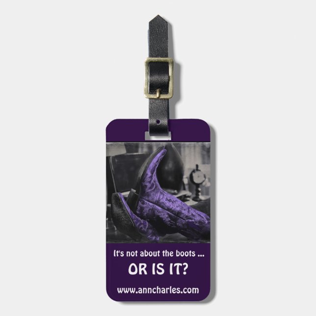 Stiefel zeigt Gepäckanhänger (Vorderseite vertikal)