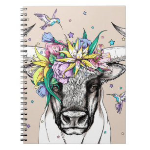 Stier aus niedlichem Cartoon in einem Blumenkranz. Notizblock