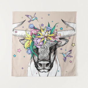 Stier aus niedlichem Cartoon in einem Blumenkranz. Wandteppich