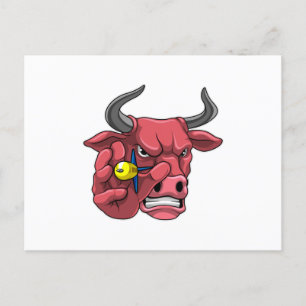 Stier beim Dartspiel mit Dartpfeil Postkarte