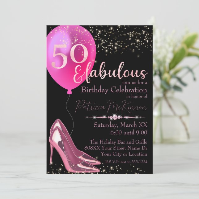 Stilettos à talon rose 50e Invitation anniversaire (Debout devant)
