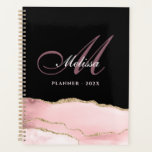 Stilgold-Monogramm-Gold und Blush-Agate-Planer Planer<br><div class="desc">Monogramm Stilschrift mit elegantem schwarzen Hintergrund mit gürtelschwarzem Rosa und goldenem Age. Die Textfeatures können angepasst werden.</div>