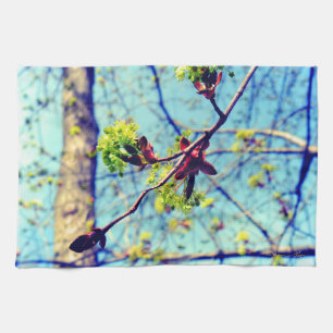 Stilisierter Ahornbaum mit Frühlingsblüten Geschirrtuch