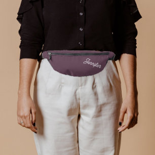Stilisierter Brautjungfer-Name in Aubergine Bauchtasche