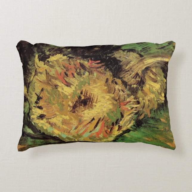 Still Life Two Cut Sonnenblumen von Vincent van Go Dekokissen (Vorderseite)
