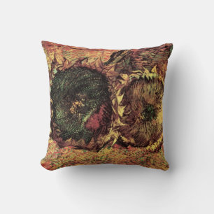 Still Life Two Cut Sonnenblumen von Vincent van Go Kissen