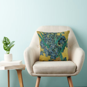 Still Life Vase mit Irisch von Vincent van Gogh Kissen