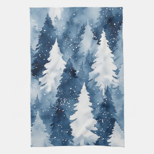 Stiller Kiefern-Winterwald Geschirrtuch