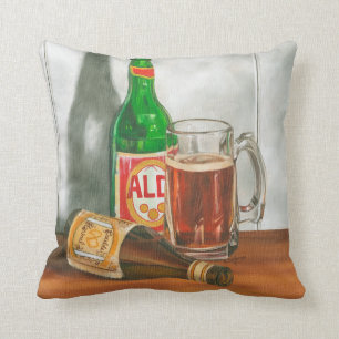 Stillleben mit Bier von Jennifer Goldberger Kissen