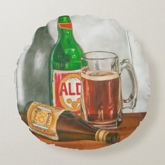 Stillleben mit Bier von Jennifer Goldberger Rundes Kissen (Vorderseite)