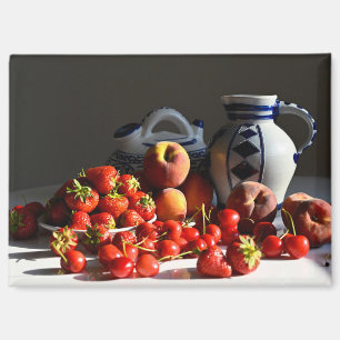 Stillleben mit Erdbeeren, Pfirsichen und Kirschen Magnet