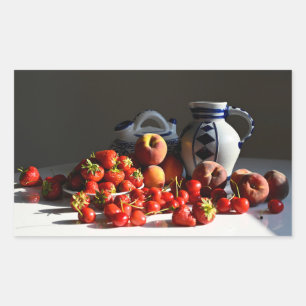 Stillleben mit Erdbeeren, Pfirsichen und Kirschen Rechteckiger Aufkleber