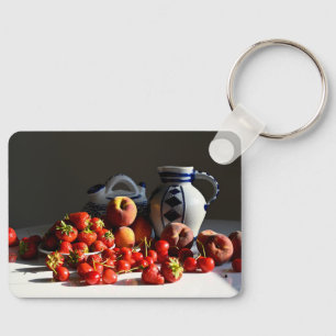 Stillleben mit Erdbeeren, Pfirsichen und Kirschen Schlüsselanhänger