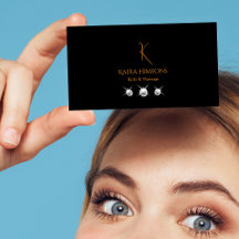 Stilschwarz mit Monogram und Juwelen Moderne Cool