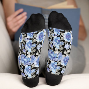 Stilvoll blaues Blumenmuster auf schwarz Socken