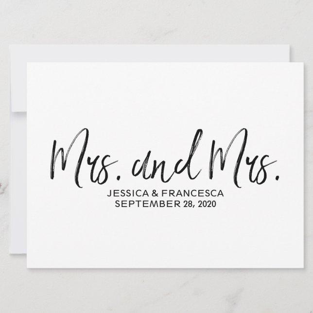 Stilvoll "Mrs. and Mrs." Lesbian Wedding Sign Einladung (Vorderseite)