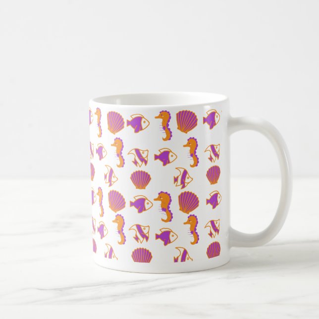 Stilvoll Niedliches, farbenfrohes Meeresleben unte Kaffeetasse (Rechts)