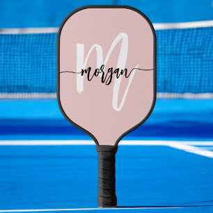 Stilvoll rosa Modernes Script Girly Monogram Name Pickleball Schläger