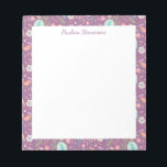 Stilvolle Birds Blume Mauve Muster Personalisiert Notizblock<br><div class="desc">Ein hübsches Blumenmuster niedlicher Blume in blau auf niedlichem lila Hintergrund, personalisiert mit Ihrem Namen.</div>