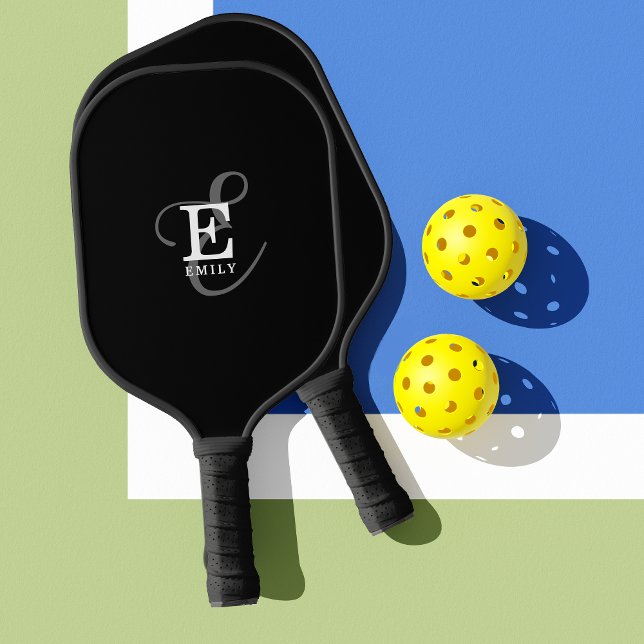 Stilvolle Black Script Monogram und Name Pickleball Schläger (Personalize with your name and monogram initial.)