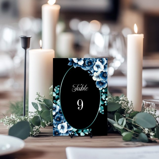 Stilvolle Blue Floral Wedding Tischnummer (Von Creator hochgeladen)