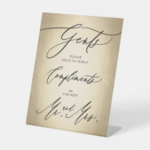 Stilvolle Calligraphie Script Gents Cigar Bar Wedd Sockelschild