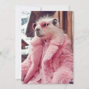 Stilvolle Capybara in rosa Pelzmatte und Sonnenbri Einladung