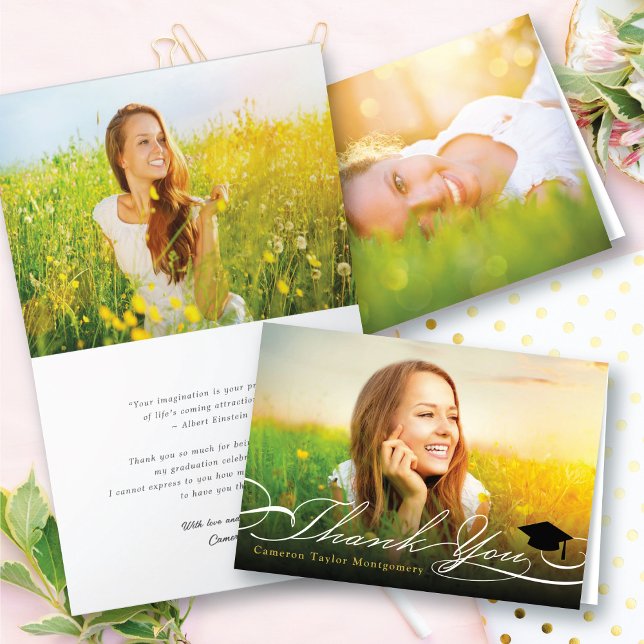 Stilvolle Chic Script Graduation Cap Foto Graduate Dankeskarte (Stylish Chic Calligraphy Script Graduation Cap Elegant Photo Graduate Thank You Folded Note Card )