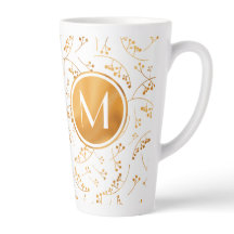 Stilvolle Goldbeeren aus Monogramm auf weißem