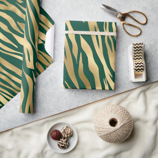 Stilvolle Green und Gold Wild Tiger Stripes Safari Geschenkpapier (Kunsthandwerk)