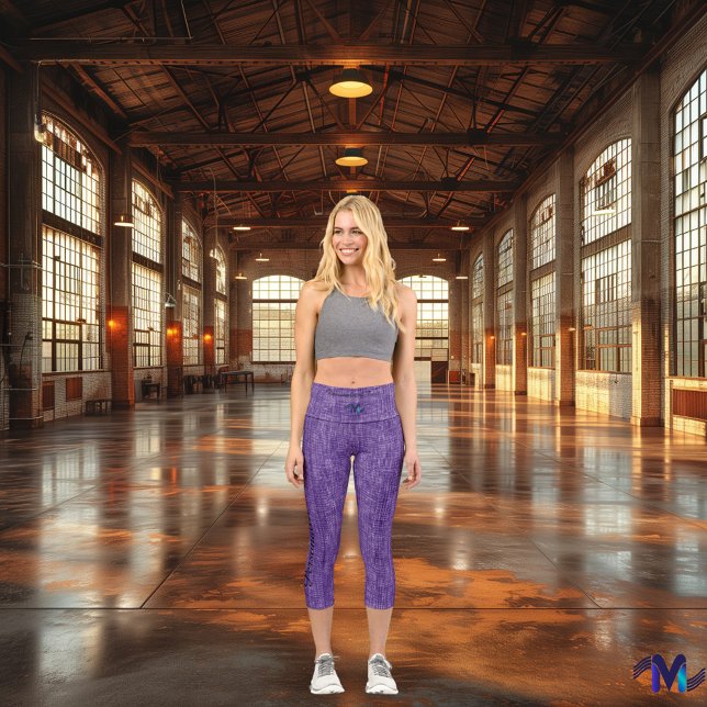 Stilvolle Lila Denim Textur, benutzerdefinierter T Capri Leggings (Von Creator hochgeladen)