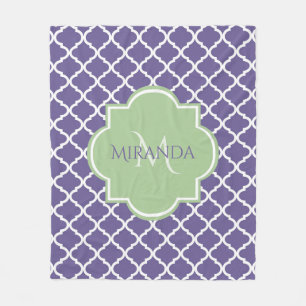 Stilvolle Lila Quatrefolie und Green Monogram bene Fleecedecke
