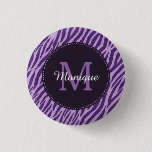 Stilvolle Lila Zebra-Print mit Monogramm und Name Button