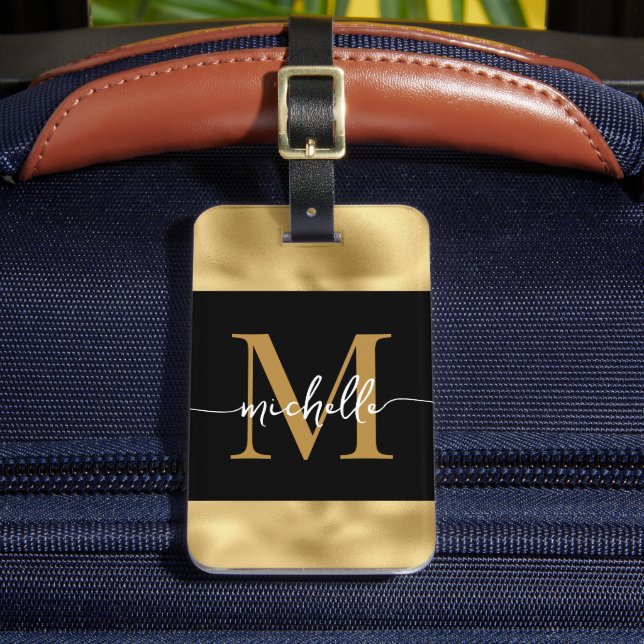 Stilvolle Monogram Script Black and Gold Metallic Gepäckanhänger (Vorderseite Insitu 2)