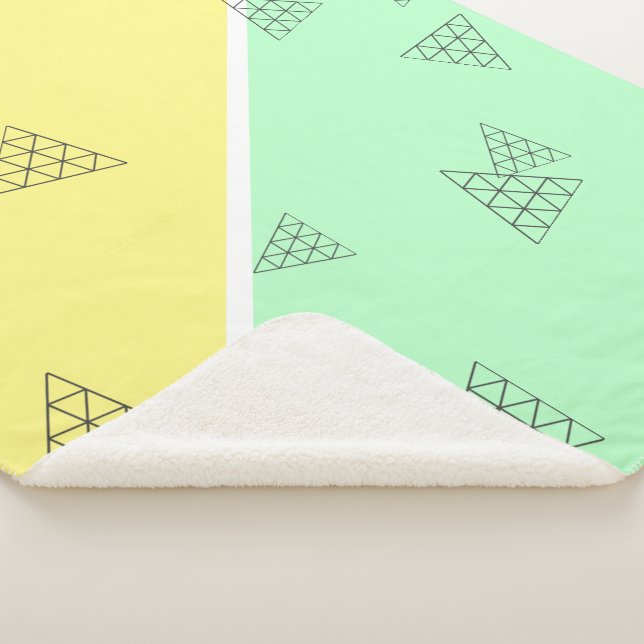 Stilvolle Pyramid Triangle Geometry Pastel Sherpadecke (3/4)