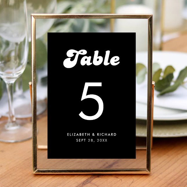 Stilvolle Retro Black & White Wedding Tischnummer (Stylish retro black and white table number adds charm while helping guests find seats easily)