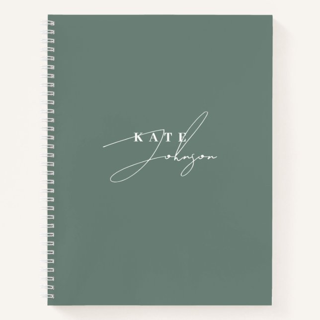 Stilvolle Sage Green Signature Script Monogram Notizbuch (Vorderseite)
