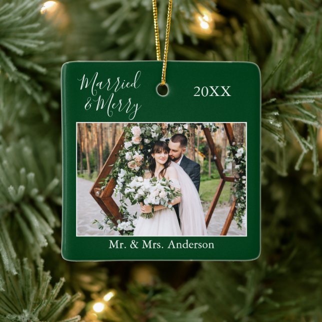 Stilvolle Schrift Verheiratet und Merry Wedding Gr Keramikornament (Baum)